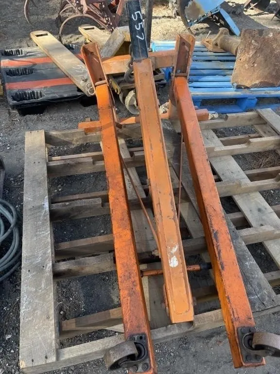 ENGINE HOIST