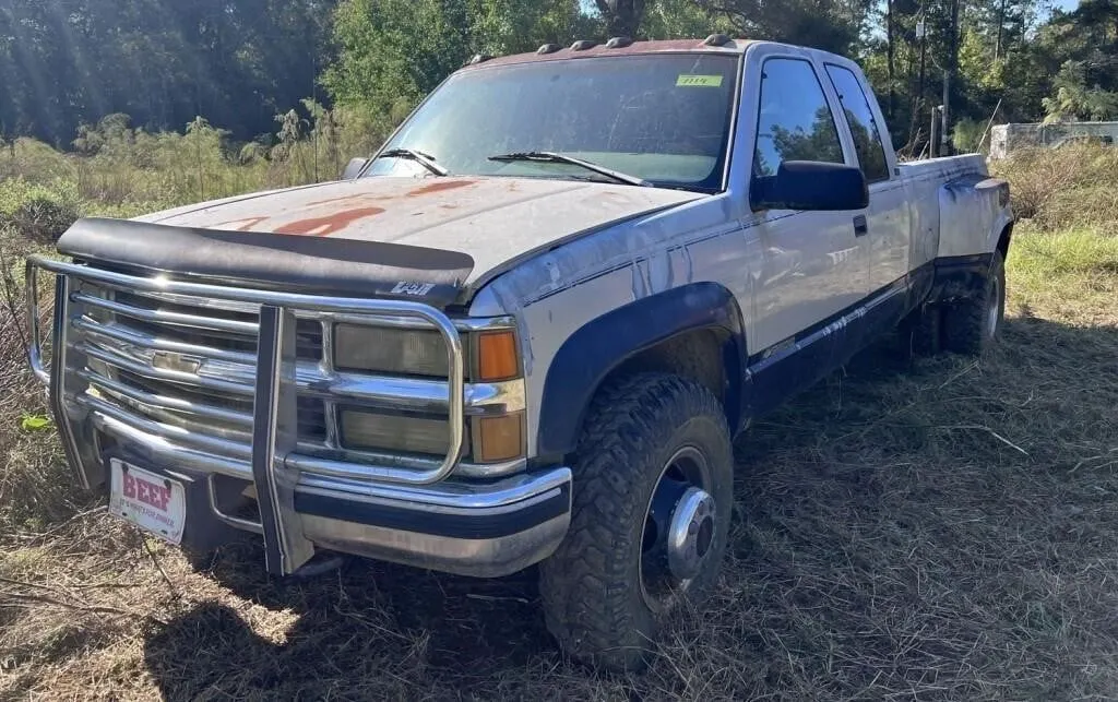 1995 Chevy 3500 dually pickup