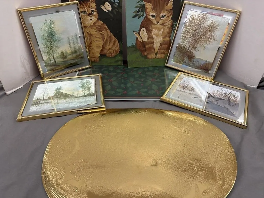 4 Picture Frames 8"x10� , 4 Glad Dinner Mats ,