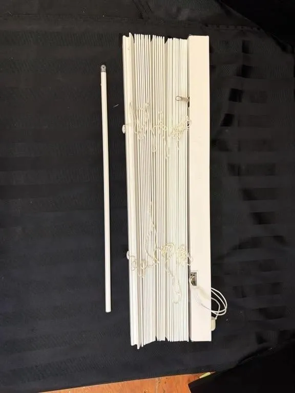 2" Foamwood PVC Mini Blind New in box (24�x48�)