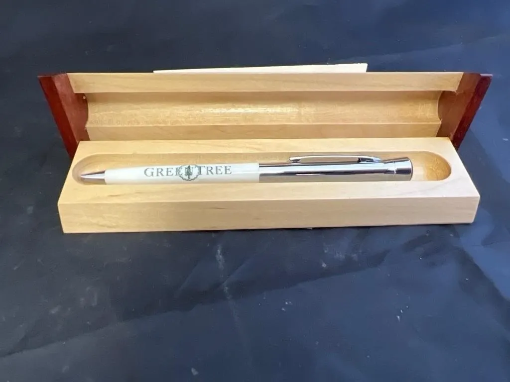 Pen Set in Wood Case