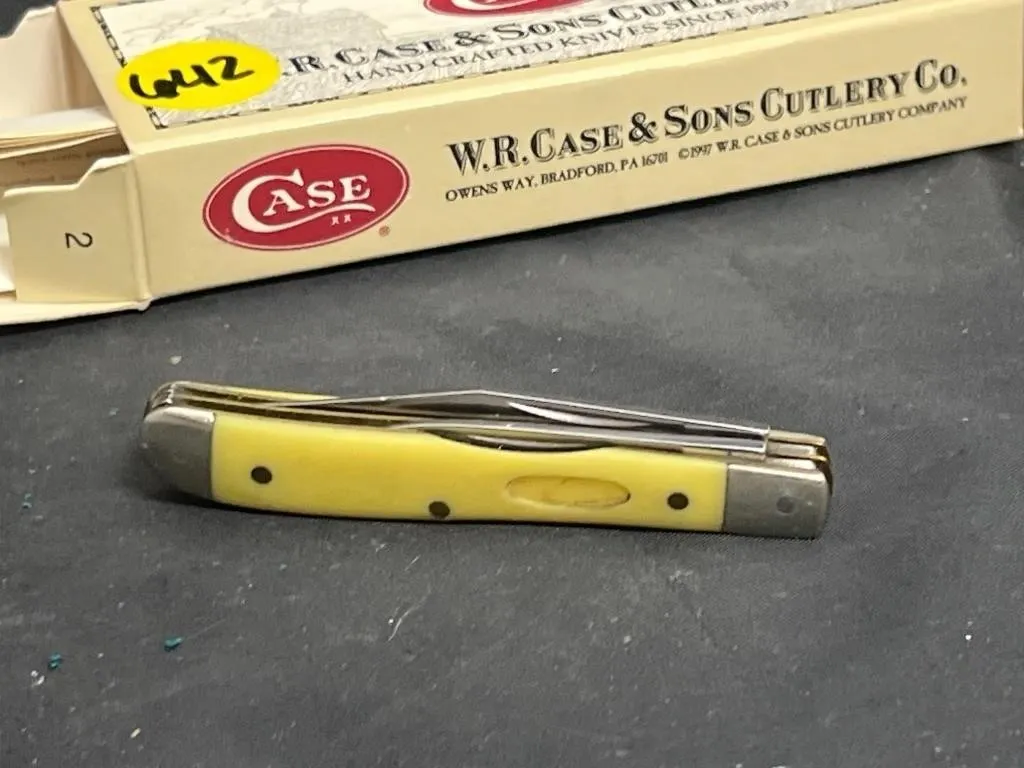 Case 2-Blade Pocket Knife in box - Peanut Yellow