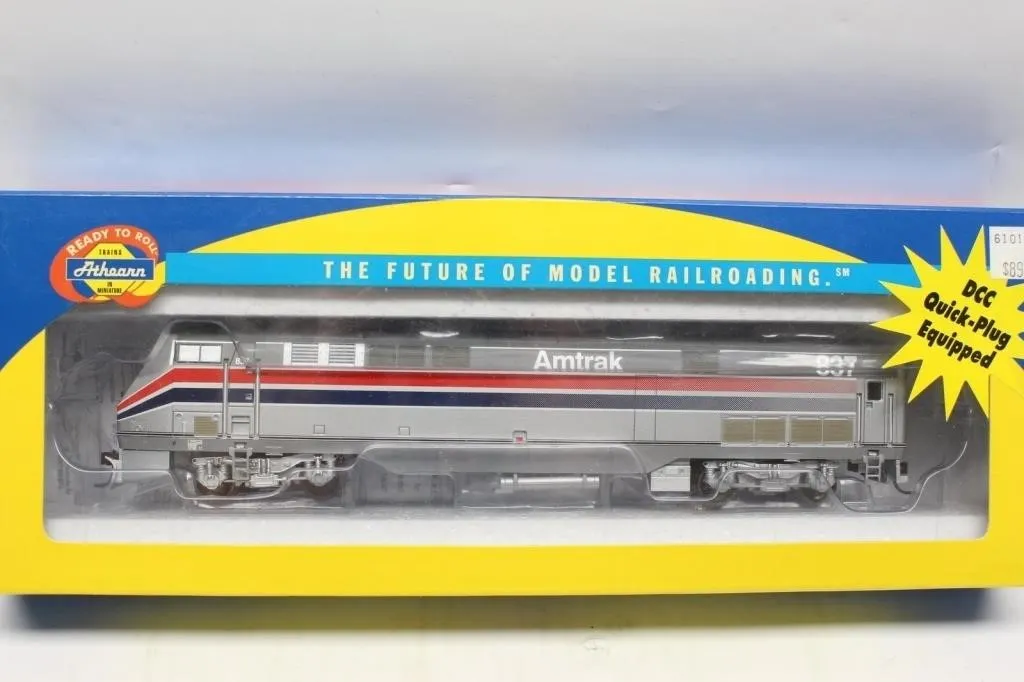 Athearn HO Amtrak P-40 Diesel Locomotive 837