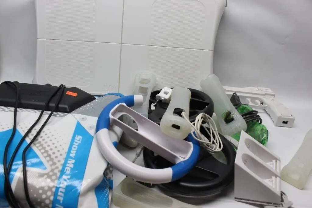 Wii Balance Board, Steering Wheel, Remotes &