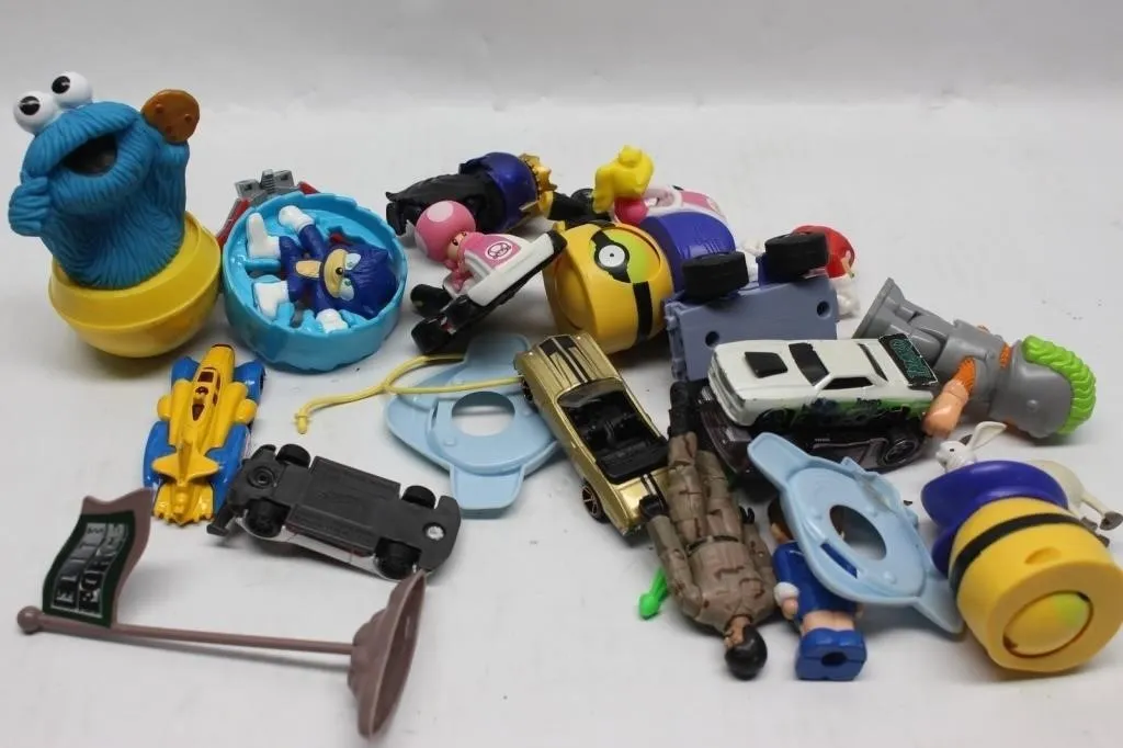 Mixed Toy Figure and Diecast Car Lot