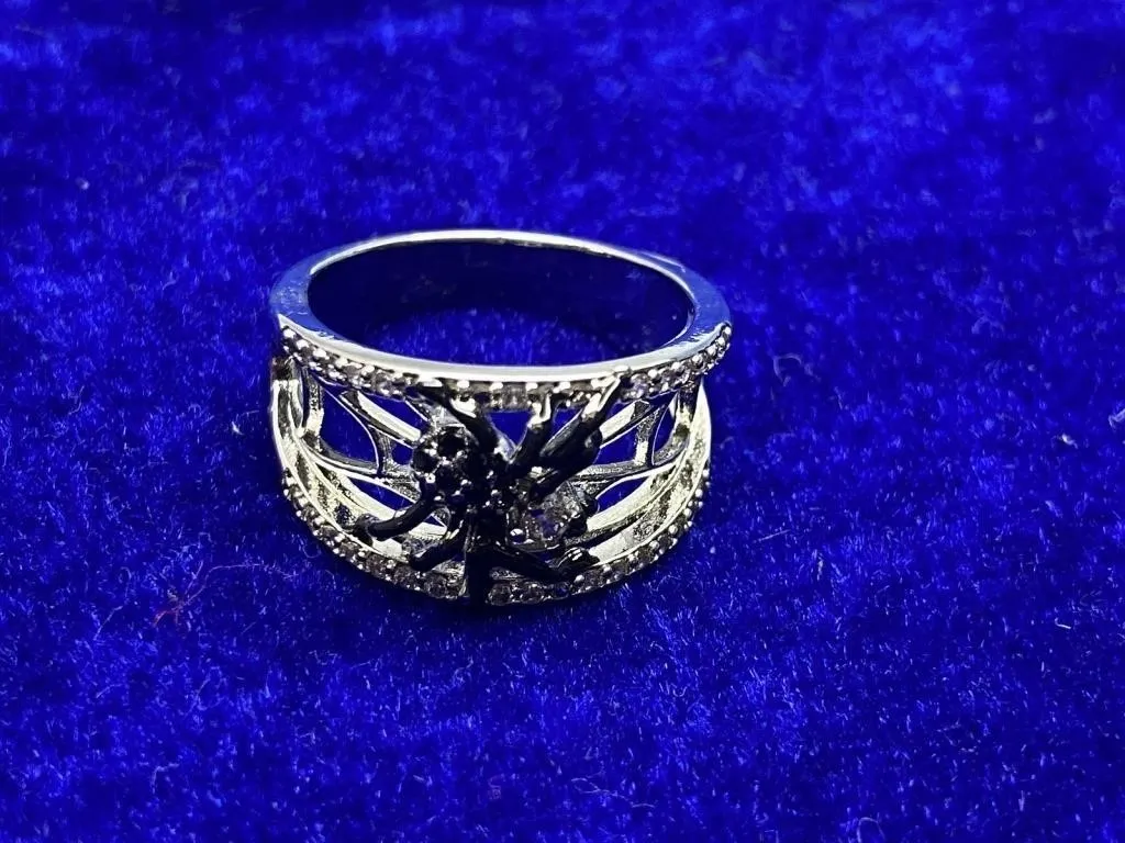 Enamel Spider Ring with Crystals, Size 7, 4.9g