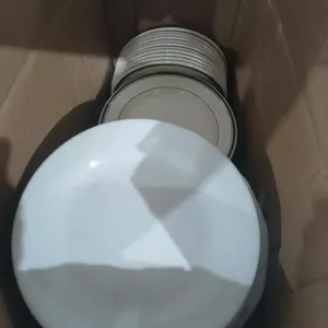 Box w/ White/ Green Med plates