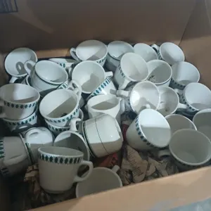 Large box assorted White/Green cups