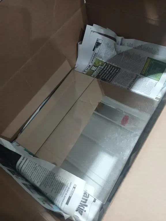Box w/ 16, 12" x 12" Mirrors