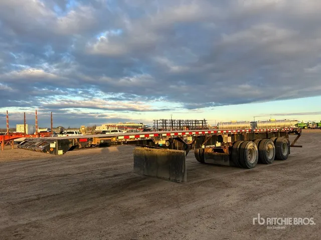 2012 Lode King 42 ft Tri/A Flatbed Trailer