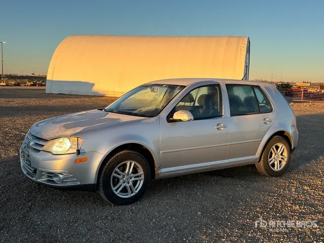 2008 Volkswagen Golf Automobile