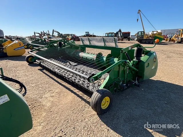 John Deere 615P 15 ft Belt Combine Pickup Header