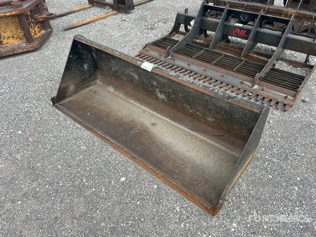 72 in General Purpose Skid Steer Bucket