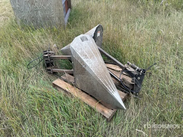 Quantity of (2) Crop Dividers