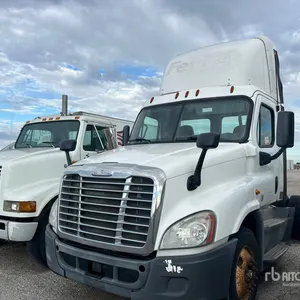 2015 Freightliner Cascadia 125 4x2 S/A Day Cab Truck Tractor (Inoperable)