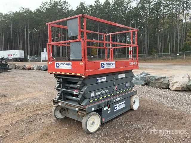 2016 Skyjack SJ4632 Electric Scissor Lift