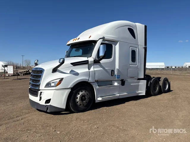 2022 Freightliner Cascadia 113 6x4 T/A Sleeper Truck Tractor (Inoperable)