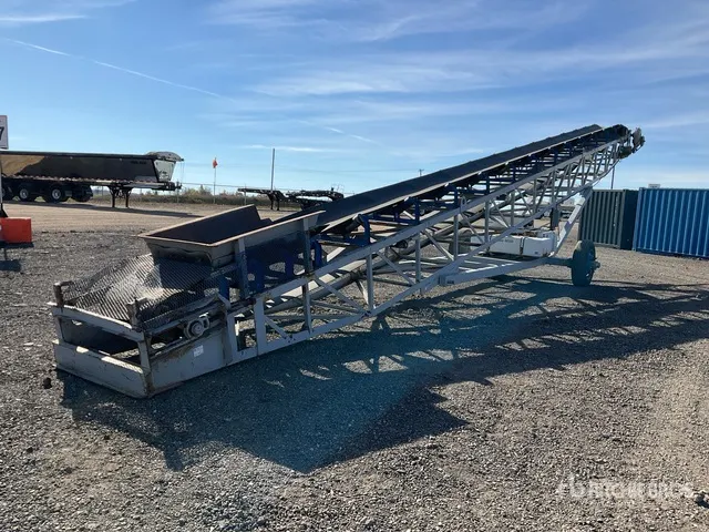 2014 Willis 30X60E 30 in x 60 ft Portable Radial Stacking Conveyor