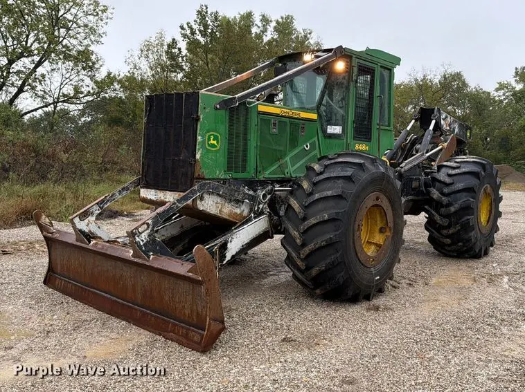 2014 John Deere 848H skidder