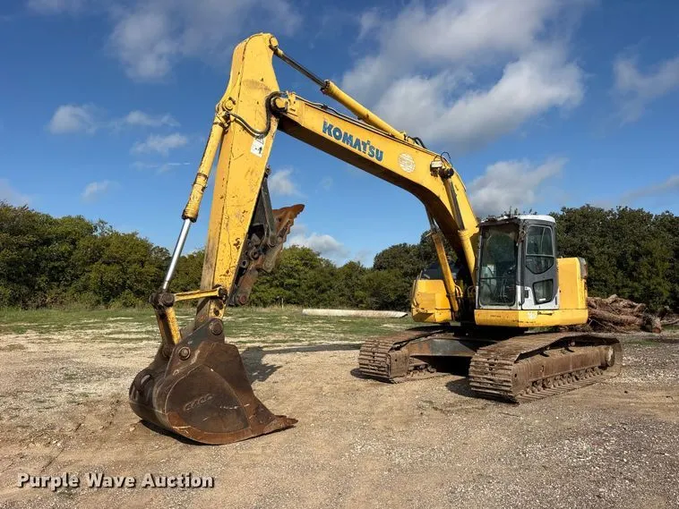 2007 Komatsu PC228 USLC-3 excavator