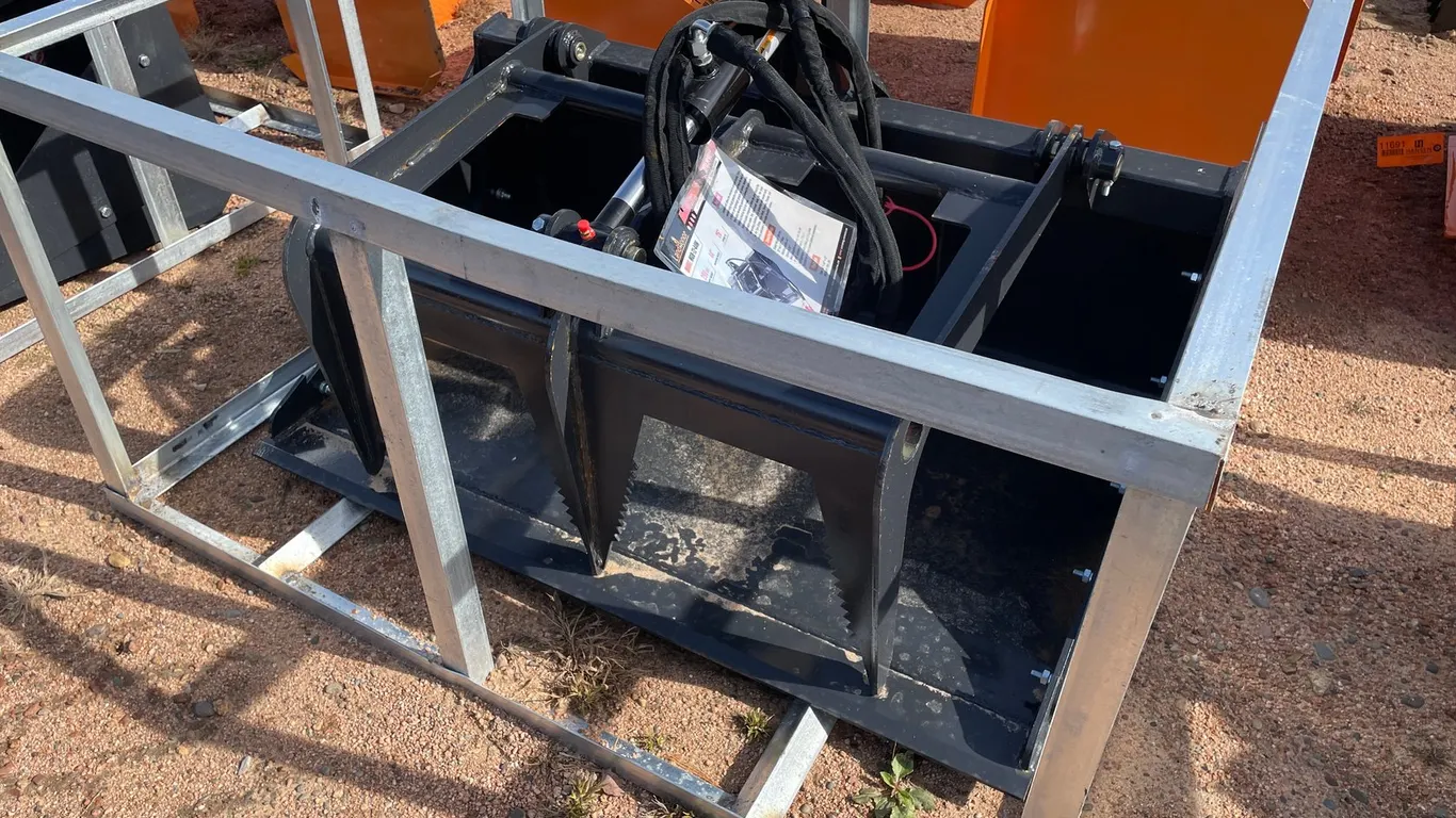 LandHonor Mini Skid Steer Grapple Bucket Attachment