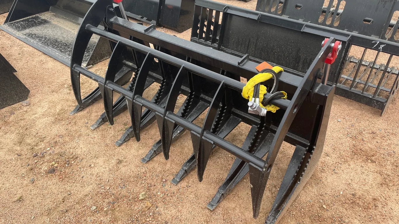 Universal Mount Wildkat Root Rake Grapple