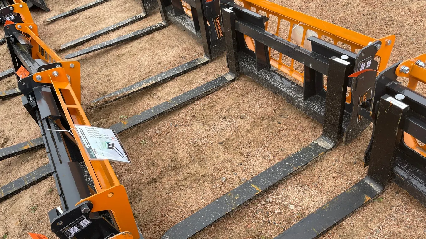 LandHonor Skid Steer Pallet Fork Frame Attachment