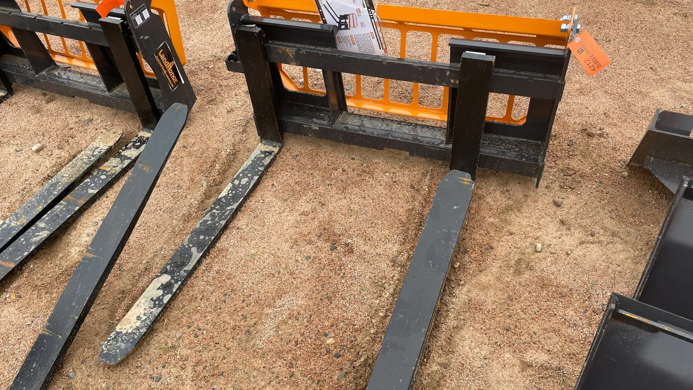 LandHonor Skid Steer Pallet Fork Attachment