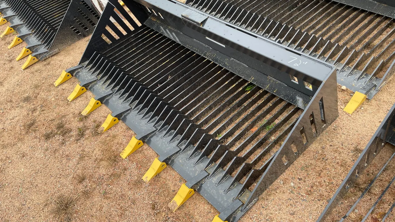 LandHonor 72" Skid Steer Rock Bucket Attachment