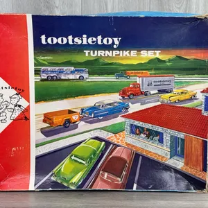 Tootsietoy Turnpike Set, Empty Box, 18 1/2"×15" × 3"