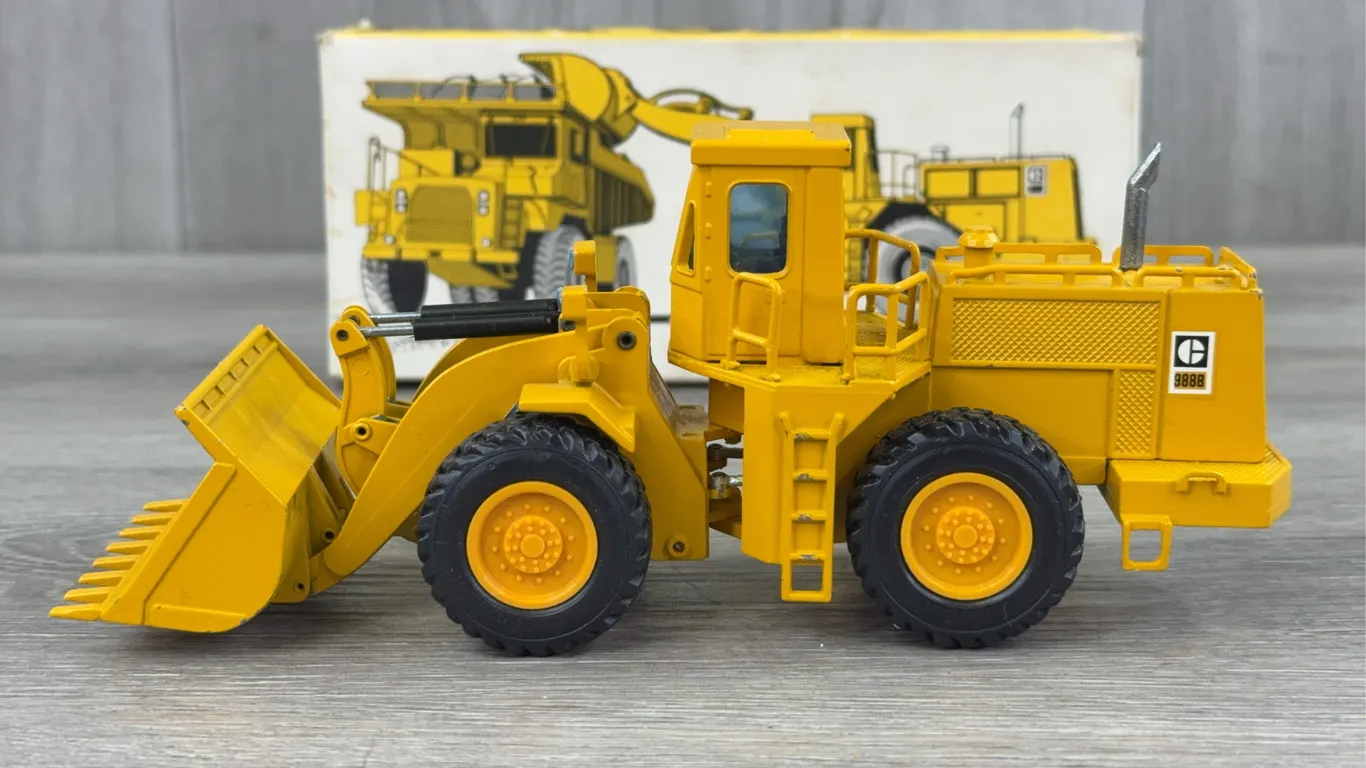 Caterpillar 988B Wheel Loader, 1/50, NZG Modelle