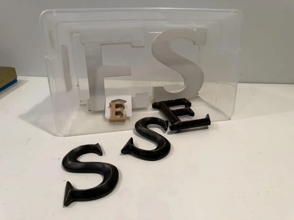 Craft letters, E & S