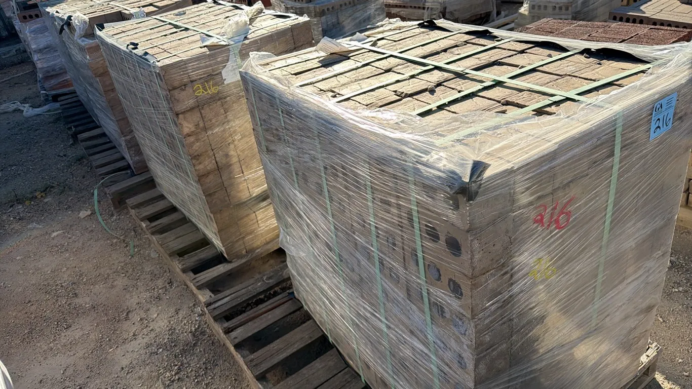 4 pallets of masonry bricks