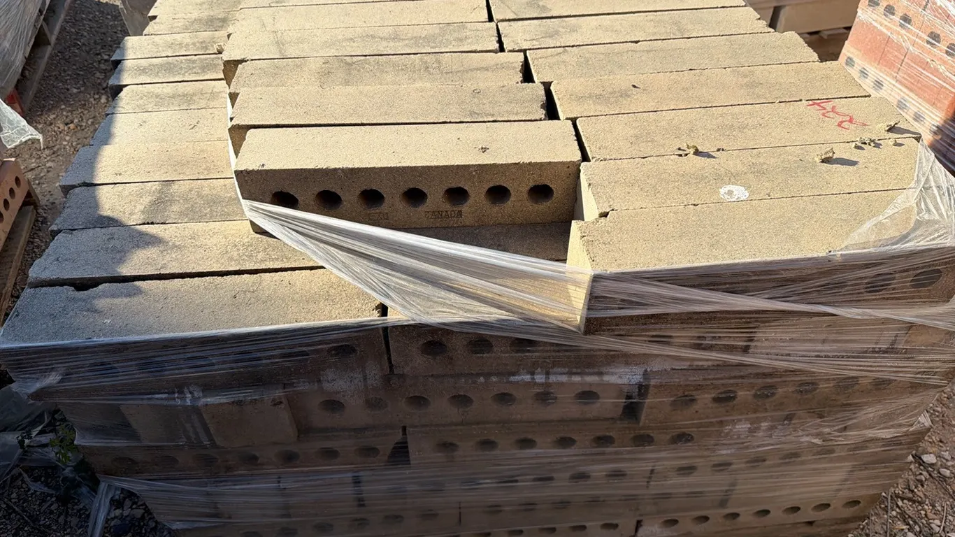 2 pallets of masonry bricks