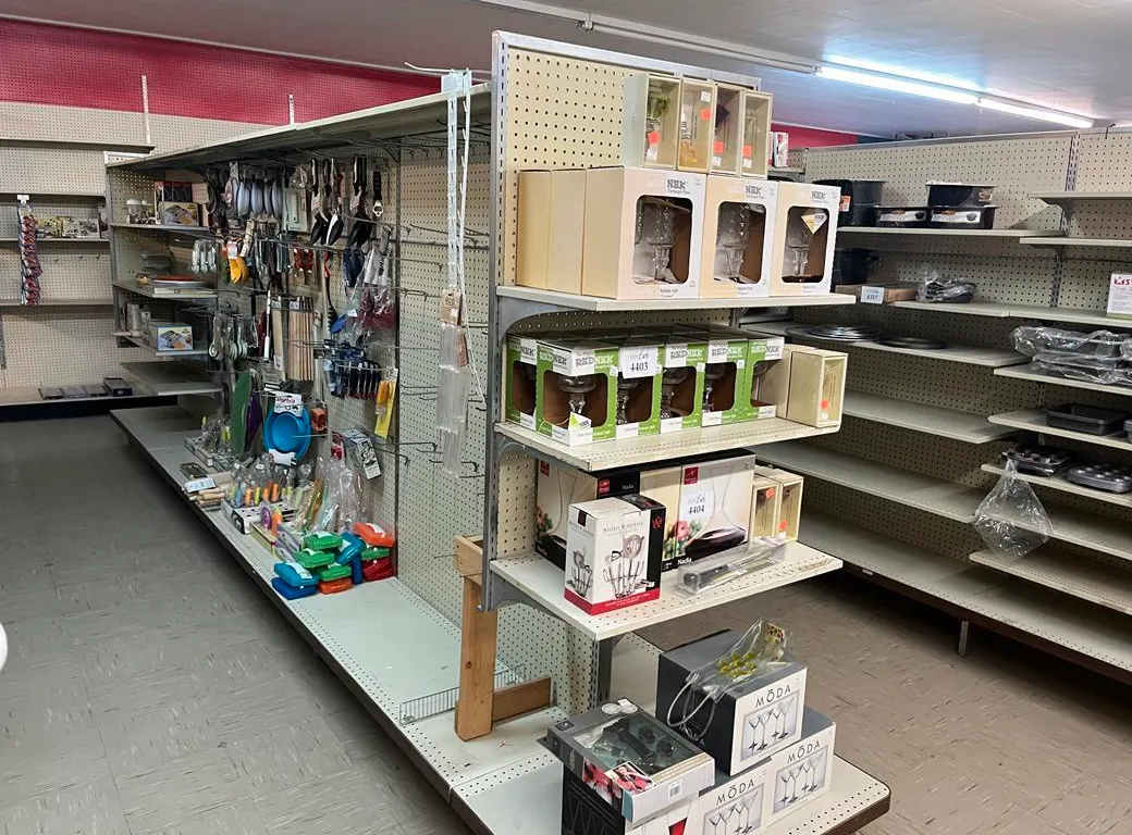 Complete Row of Shelving (Contents Not Included)