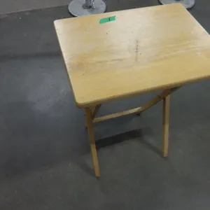 UNCLAIMED STORAGE:  FOLDING TABLE