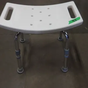 SHOWER OR TUB SAFETY SEAT