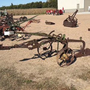 John Deere   Single-Bottom Plow