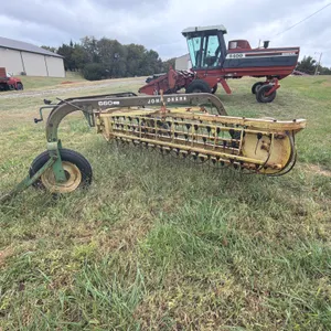 John Deere   660  Parallel Bar Rake-10FT
