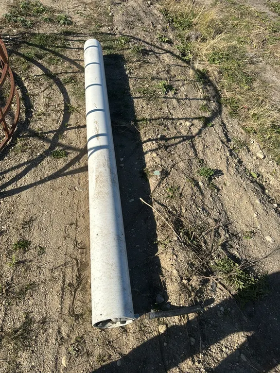 Drinking post waterer
