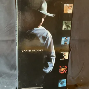 Garth Brooks ‘The Limited Series’ Box Set with CDs and Booklet