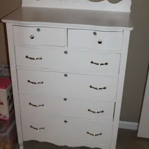 White Chest Of Drawers