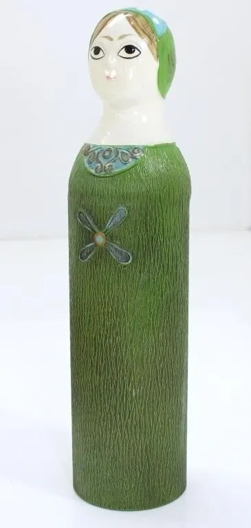 I.W. RICE JAPAN THICK PAPIER MACHE FIGURAL COVER