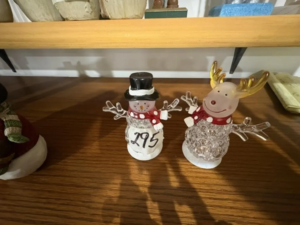 SNOWMAN & RIENDEER