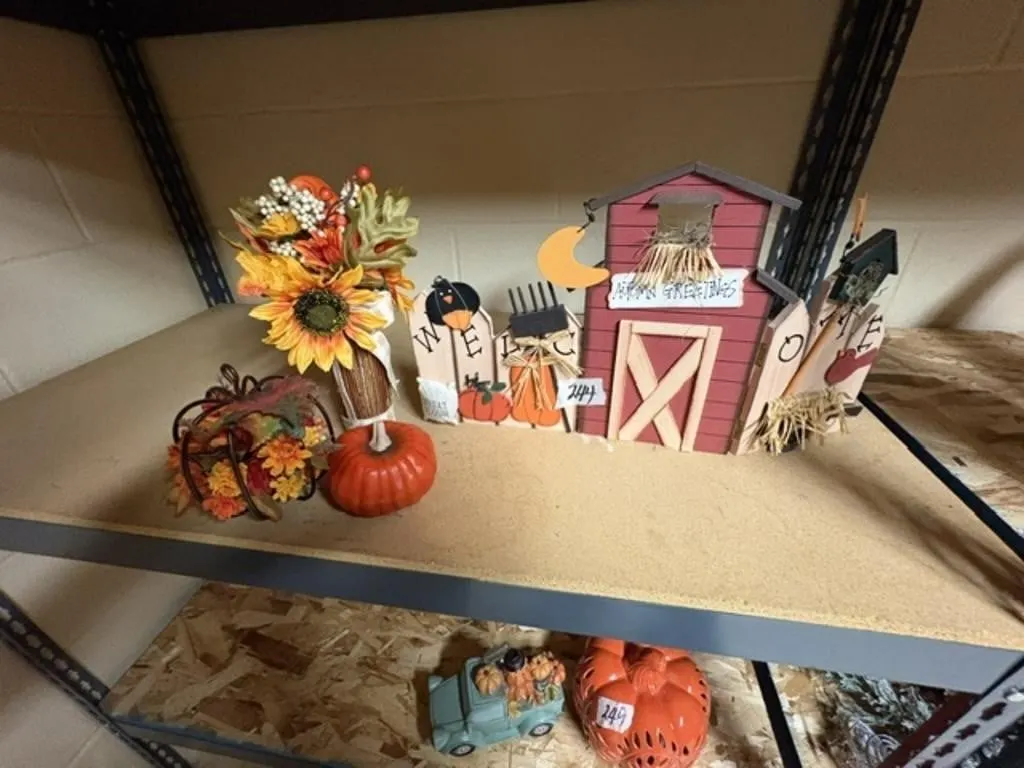 FALL DECORATIONS