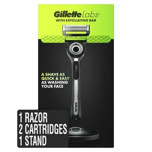 GilletteLabs Razor With 2 Refills Magnetic Stand