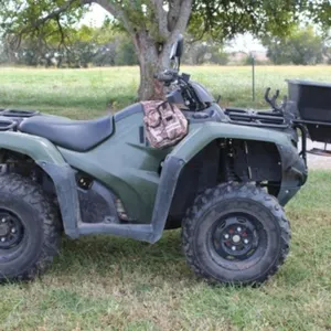 Honda Rancher ES 4x4 Four-Wheeler w/ATV Spreader