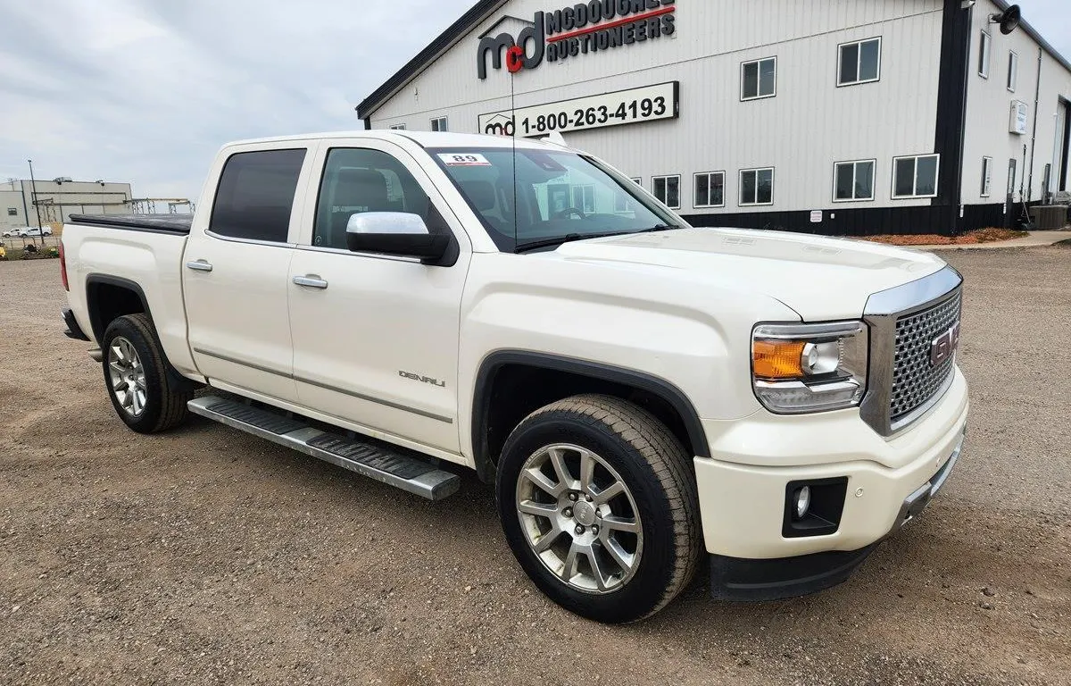 2015 GMC Sierra 1500 Denali Truck