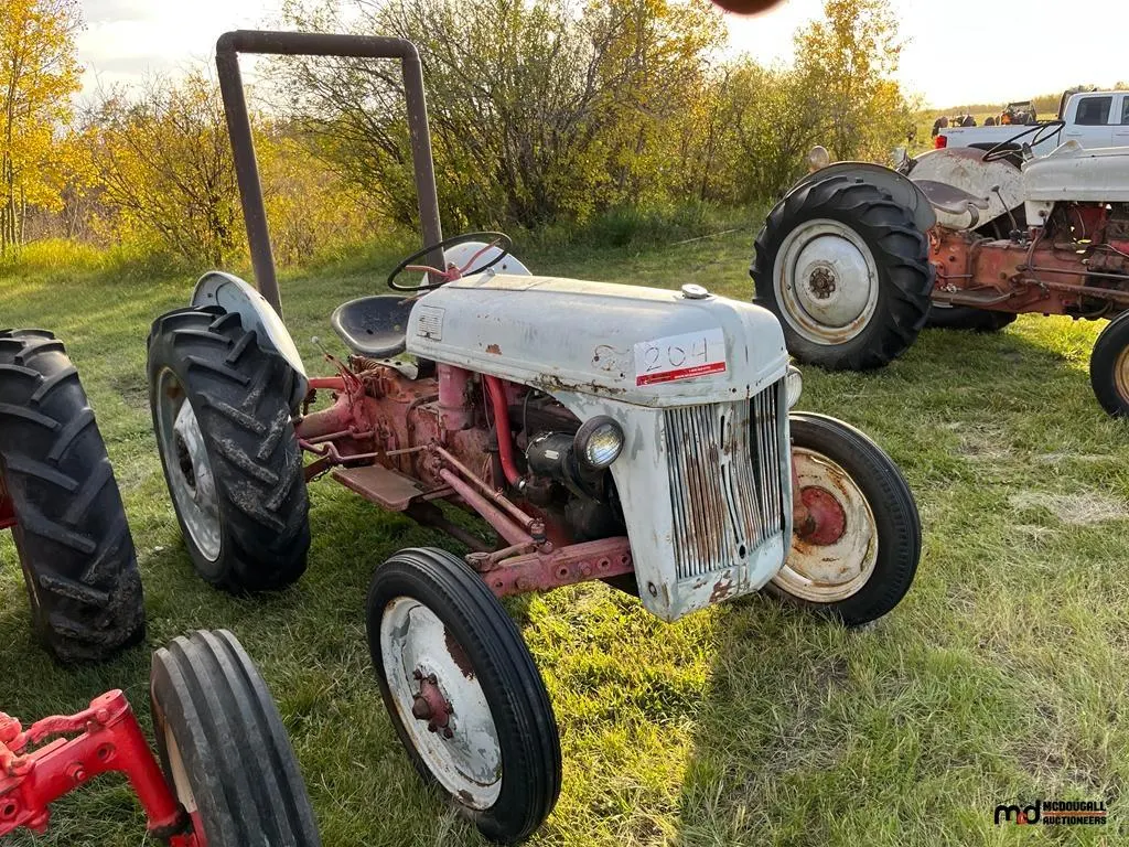 Ford Tractor (Non-Runner)
UNRESERVED