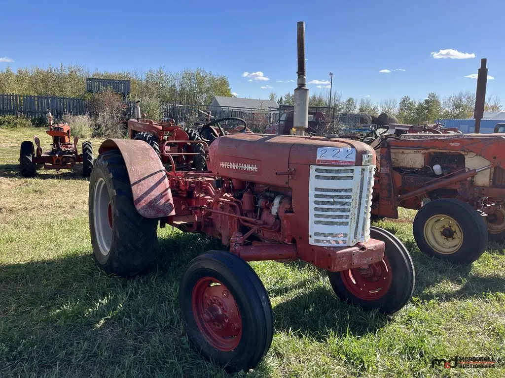 International 350 Tractor (Non-Runnner)
UNRESERVED